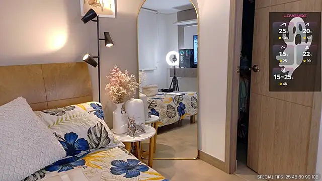 sarah rayy online show from 10/21/25, 10:21