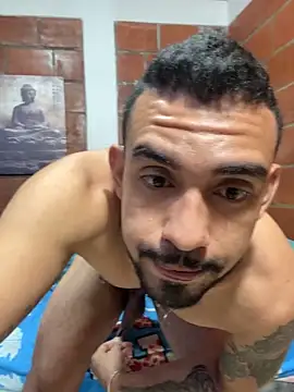 Snapshot of Luck_Andrew chatting on 03/11/26, 04:02 Luck Andrew online show from 03/11/26, 04:02