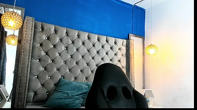 Snapshot of latinhotmuscle chatting on 11/19/25, 06:57 latinhotmuscle online show from 11/19/25, 06:57