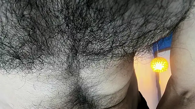 Snapshot of latinhotmuscle chatting on 02/03/26, 08:08 latinhotmuscle online show from 02/03/26, 08:08