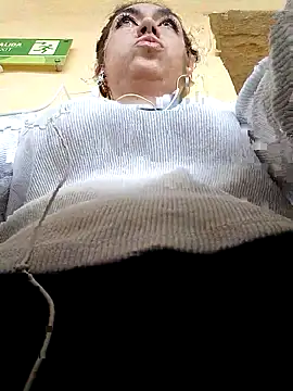 Snapshot of LilithJohns chatting on 10/23/25, 03:55 LilithJohns online show from 10/23/25, 03:55