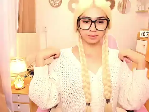 Snapshot of joyfulmartinaa chatting on 11/07/25, 11:10 joyfulmartinaa online show from 11/07/25, 11:10