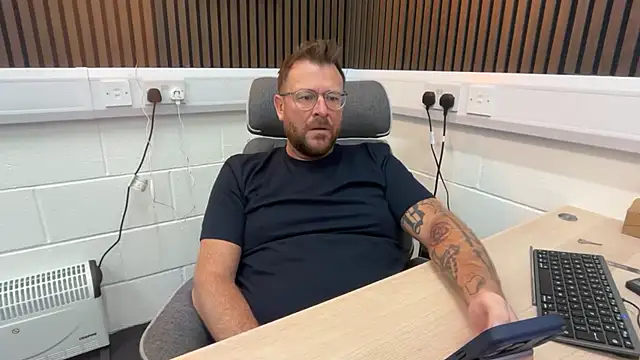 Snapshot of bilf1978 chatting on 03/03/26, 06:52 bilf1978 online show from 03/03/26, 06:52