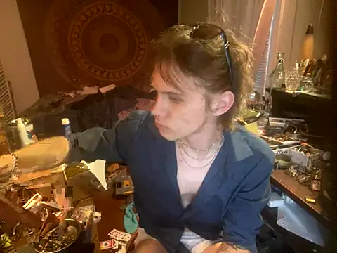 XanderOzzz online show from 09/24/25, 12:08