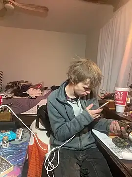 Snapshot of XanderOzzz chatting on 12/20/25, 09:16 XanderOzzz online show from 12/20/25, 09:16