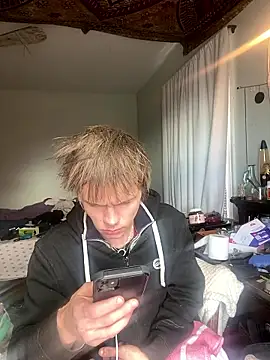 Snapshot of XanderOzzz chatting on 01/16/26, 06:12 XanderOzzz online show from 01/16/26, 06:12