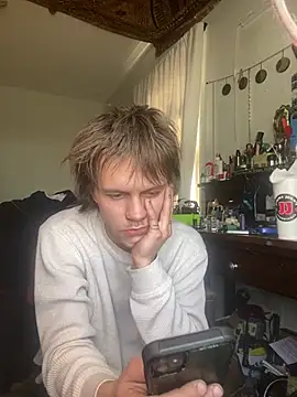 Snapshot of XanderOzzz chatting on 03/25/26, 02:56 XanderOzzz online show from 03/25/26, 02:56