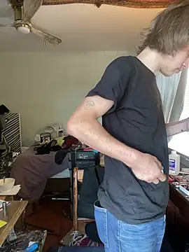 XanderOzzz online show from 06/16/26, 05:48