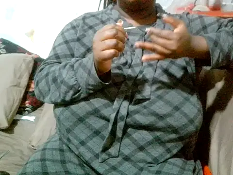 Snapshot of bustydivaxx21 chatting on 09/25/25, 06:33 bustydivaxx21 online show from 09/25/25, 06:33