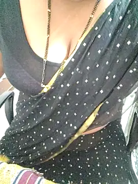 Snapshot of Tamil-rami chatting on 09/26/25, 04:55 Tamil-rami online show from 09/26/25, 04:55