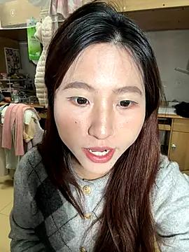 Snapshot of ououlovelove chatting on 11/19/25, 08:25 ououlovelove online show from 11/19/25, 08:25