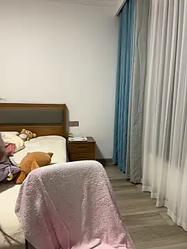 Snapshot of ououlovelove chatting on 02/20/26, 02:06 ououlovelove online show from 02/20/26, 02:06