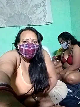 LoveOnStream online show from 11/22/25, 04:39