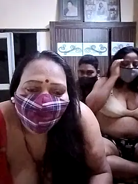 LoveOnStream online show from 02/01/26, 01:59