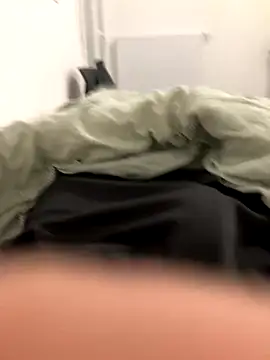 Snapshot of Loulou_2007 chatting on 09/16/25, 07:37 Loulou 2007 online show from 09/16/25, 07:37