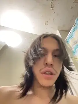 heytherepeoples717 online show from 12/15/25, 05:01