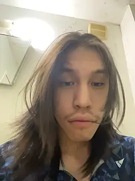 Snapshot of heytherepeoples717 chatting on 01/13/26, 06:51 heytherepeoples717 online show from 01/13/26, 06:51