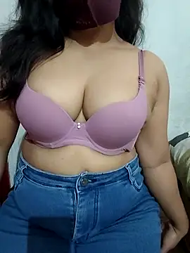 Snapshot of Sakshi4u chatting on 02/12/26, 05:02 Sakshi4u online show from 02/12/26, 05:02