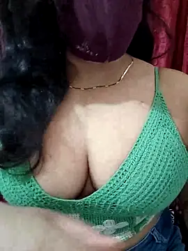Snapshot of Sakshi4u chatting on 03/06/26, 07:05 Sakshi4u online show from 03/06/26, 07:05