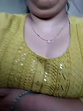 Snapshot of Sakshi4u chatting on 06/29/26, 04:52 Sakshi4u online show from 06/29/26, 04:52