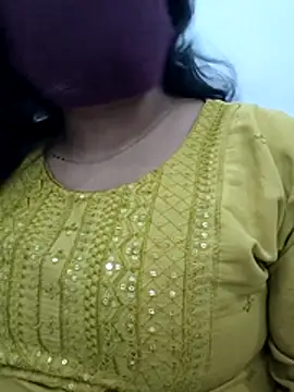 Snapshot of Sakshi4u chatting on 07/06/26, 07:27 Sakshi4u online show from 07/06/26, 07:27