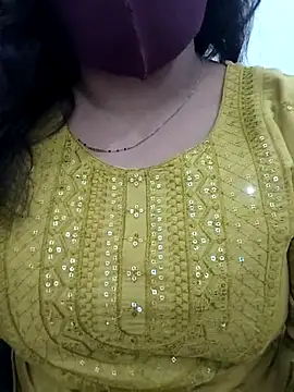 Snapshot of Sakshi4u chatting on 07/08/26, 06:07 Sakshi4u online show from 07/08/26, 06:07