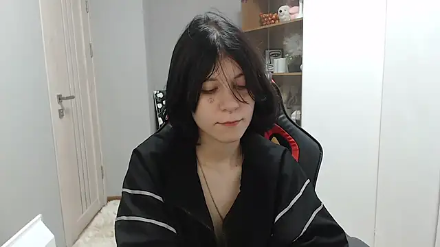 TinaQuiin online show from 09/24/25, 08:06