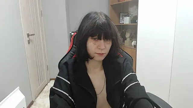 TinaQuiin online show from 10/20/25, 08:04