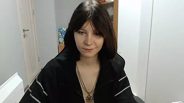 TinaQuiin online show from 11/22/25, 08:35