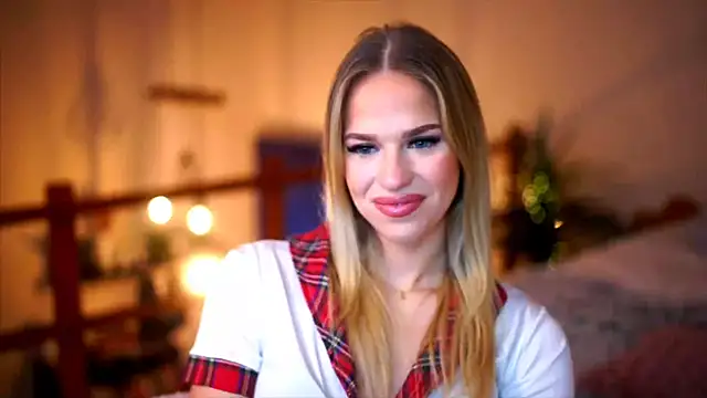 Snapshot of Emilyvanroessel chatting on 11/02/25, 07:49 Emilyvanroessel online show from 11/02/25, 07:49