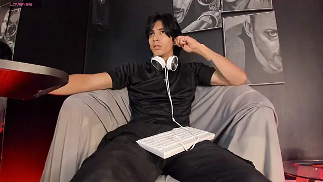 Snapshot of jett_savage chatting on 09/24/25, 01:25 jett savage online show from 09/24/25, 01:25