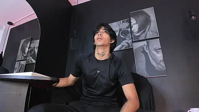 Snapshot of jett_savage chatting on 10/01/25, 02:12 jett savage online show from 10/01/25, 02:12