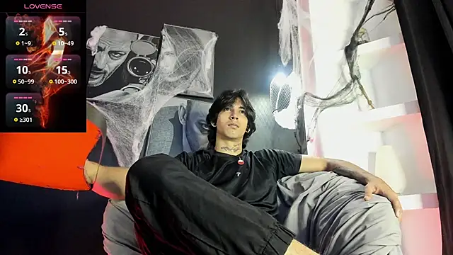 Snapshot of jett_savage chatting on 10/27/25, 03:10 jett savage online show from 10/27/25, 03:10