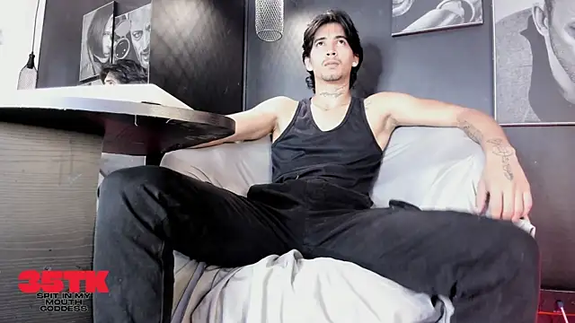 Snapshot of jett_savage chatting on 11/19/25, 02:39 jett savage online show from 11/19/25, 02:39