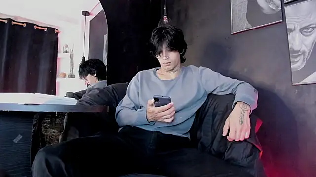 Snapshot of jett_savage chatting on 11/28/25, 02:42 jett savage online show from 11/28/25, 02:42