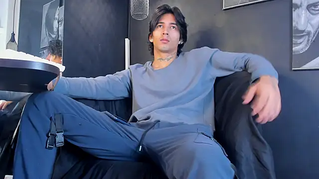 Snapshot of jett_savage chatting on 12/04/25, 01:53 jett savage online show from 12/04/25, 01:53