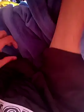 Snapshot of morenosfd069 chatting on 03/08/26, 08:01 morenosfd069 online show from 03/08/26, 08:01