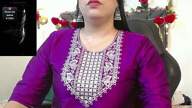 IndraKaur  online show from 02/25/26, 11:42