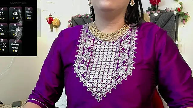 Snapshot of IndraKaur_ chatting on 05/04/26, 12:01 IndraKaur online show from 05/04/26, 12:01