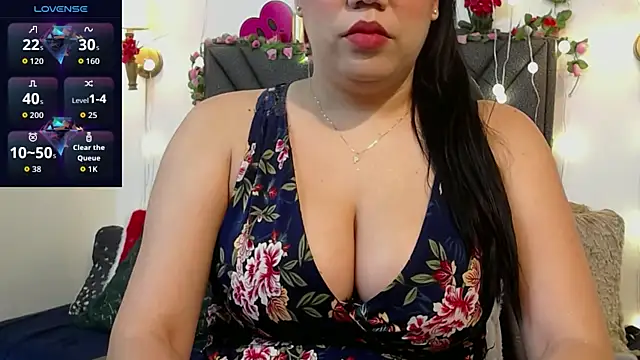 Snapshot of IndraKaur_ chatting on 06/30/26, 12:06 IndraKaur online show from 06/30/26, 12:06