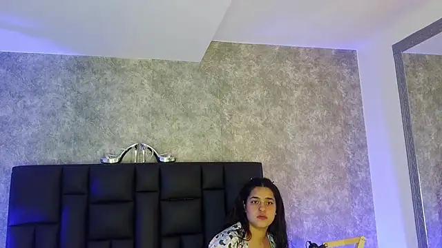 crystaldarliing online show from 04/30/26, 08:57