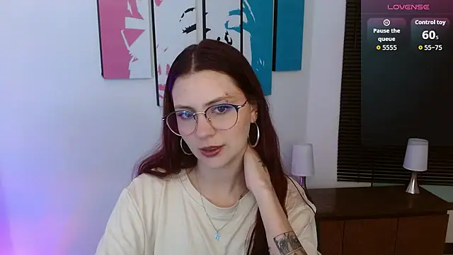 Snapshot of AlanaGarcia19 chatting on 09/12/25, 11:43 AlanaGarcia19 online show from 09/12/25, 11:43