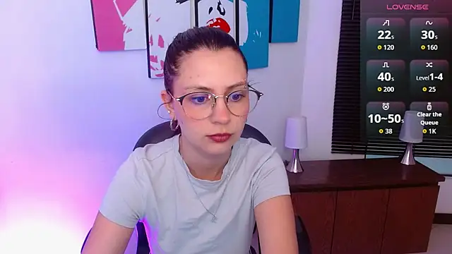 Snapshot of AlanaGarcia19 chatting on 09/25/25, 11:36 AlanaGarcia19 online show from 09/25/25, 11:36