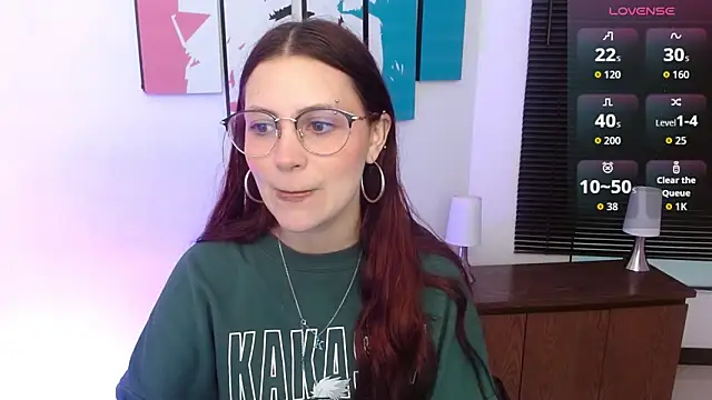 Snapshot of AlanaGarcia19 chatting on 10/14/25, 11:44 AlanaGarcia19 online show from 10/14/25, 11:44