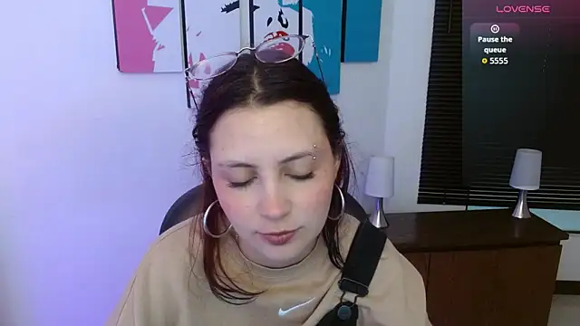 Snapshot of AlanaGarcia19 chatting on 10/15/25, 11:54 AlanaGarcia19 online show from 10/15/25, 11:54