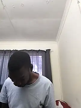 Snapshot of TmanZim2025 chatting on 10/02/25, 03:52 TmanZim2025 online show from 10/02/25, 03:52