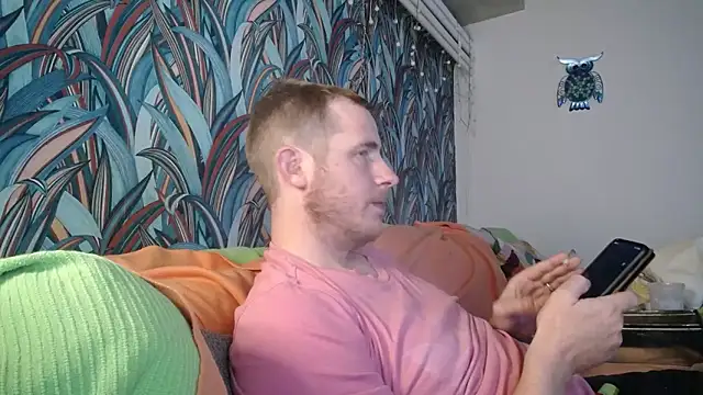 Snapshot of gaydavid chatting on 09/23/25, 08:56 gaydavid online show from 09/23/25, 08:56