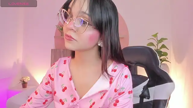 Clara Luu online show from 06/27/26, 02:49
