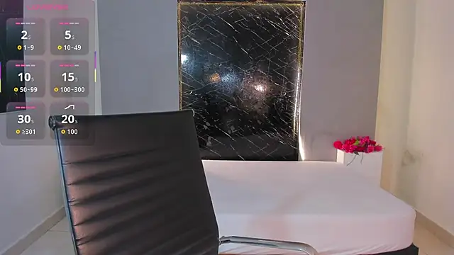 Hannacooper3 online show from 10/16/25, 07:26