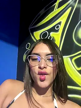 Hannacooper3 online show from 12/03/25, 03:58